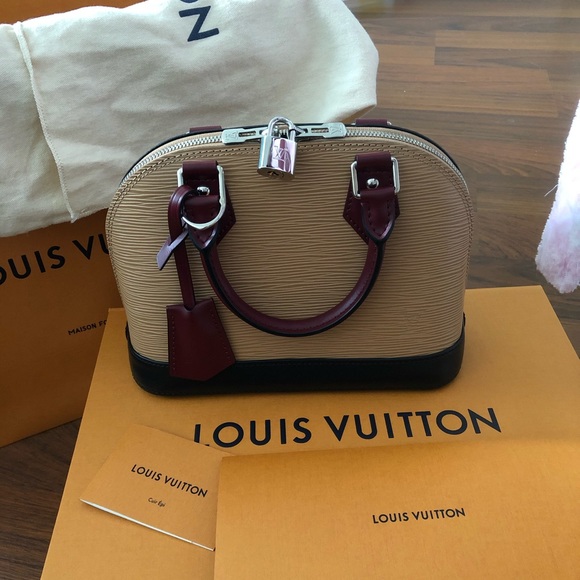 Louis Vuitton Alma BB - Picture 6 of 13